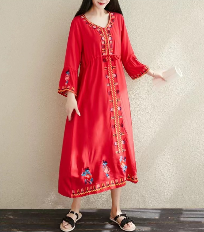 Bohemian V-neck embroidered dress
