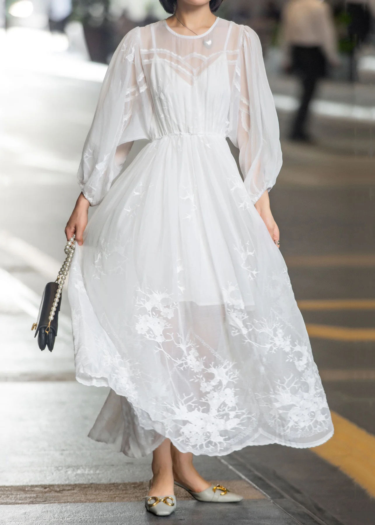 White Lace Embroidery Lace-Up Chiffon