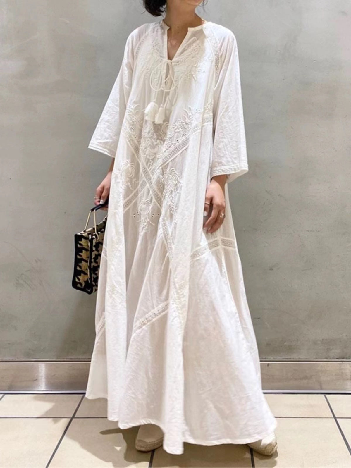 Elegant V-neck fringe embroidered beach dress