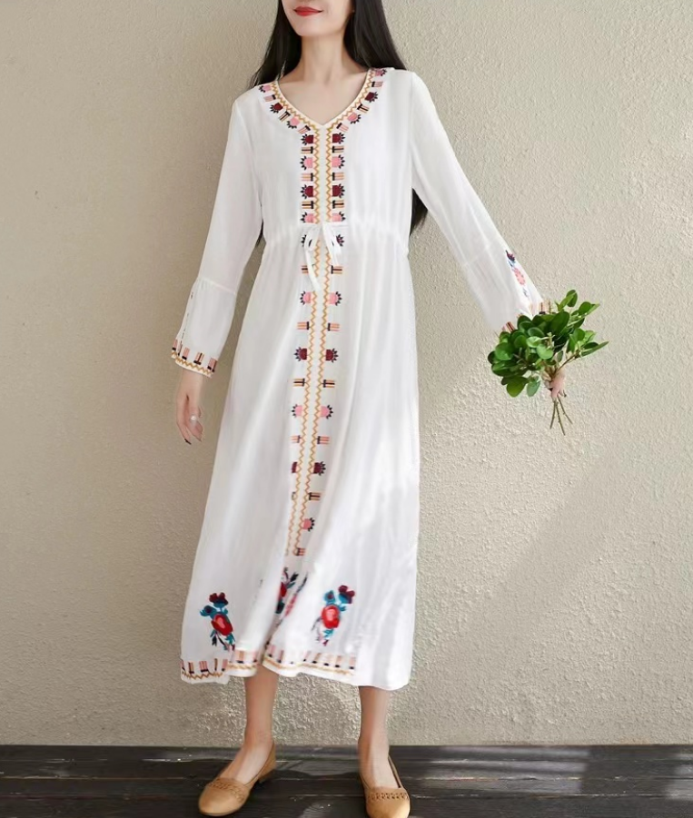 Bohemian V-neck embroidered dress