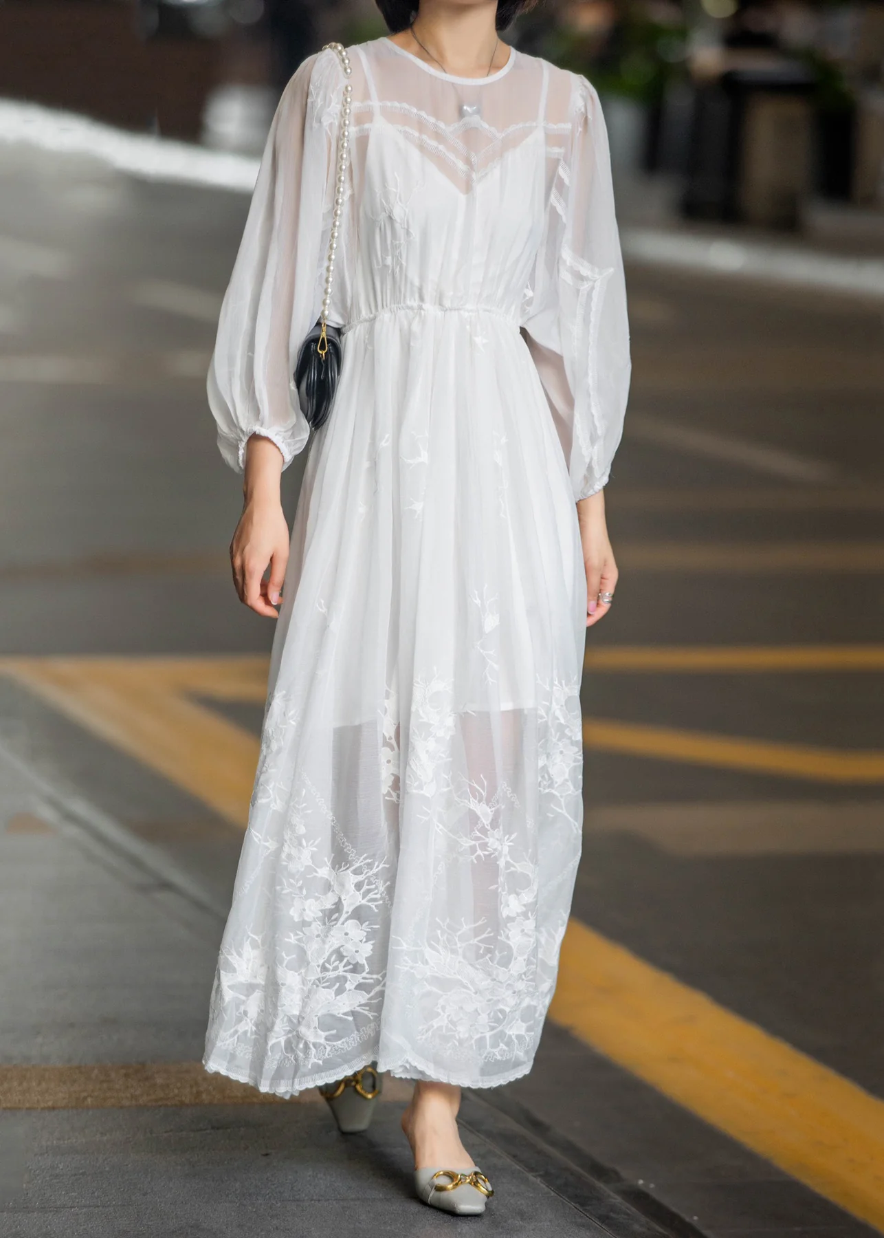 White Lace Embroidery Lace-Up Chiffon