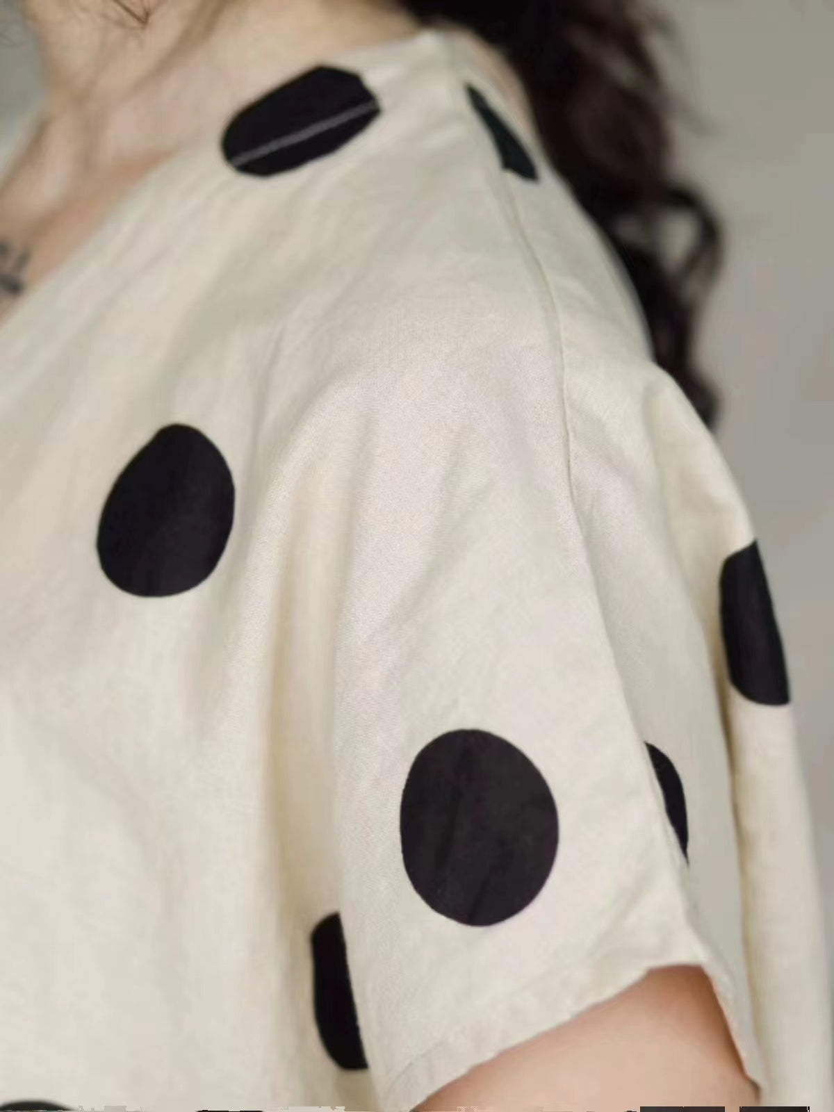 Women's Vintage V-Neck Dot Linen Slant Open Shirt