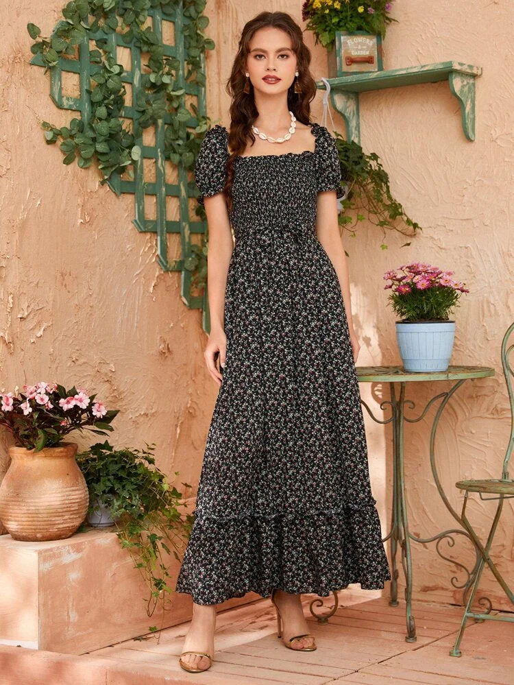 Short Sleeve Same Waistband Square Neck Floral Pleated Doll Dresses