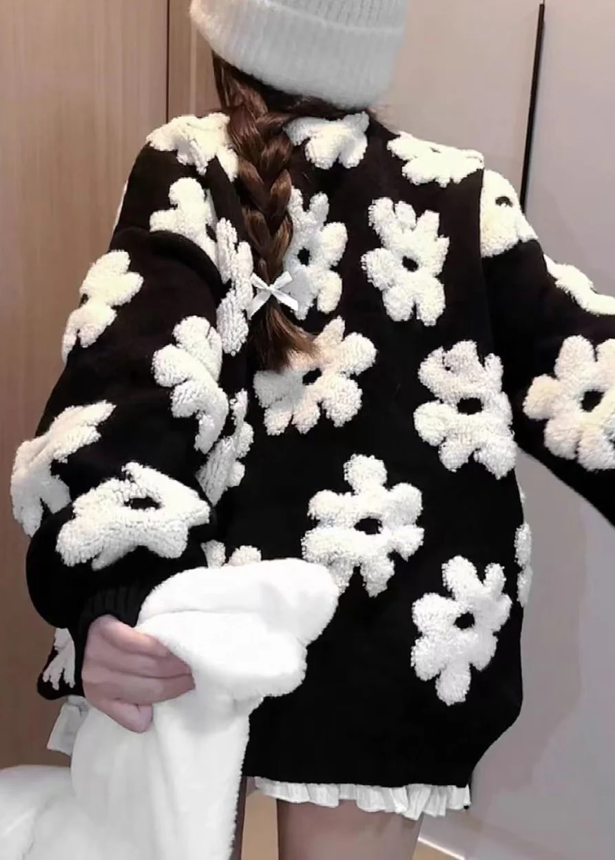 Italy Women's Black O Neck Floral Cozy Knit Sweater