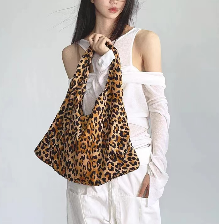 Leopard print one room bag satin bag