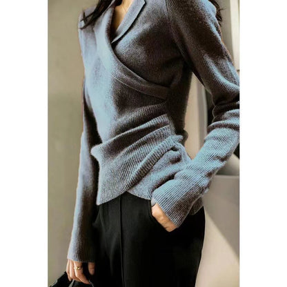 V-neck lapel asymmetric design slim jumper