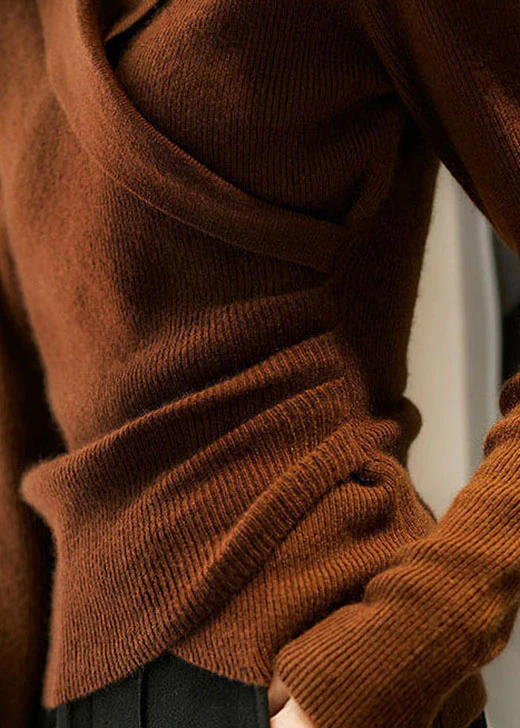 V-neck lapel asymmetric design slim jumper