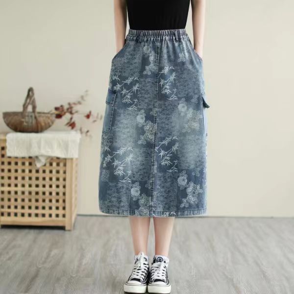 Vintage printed denim skirt with big pockets