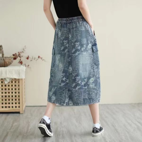 Vintage printed denim skirt with big pockets