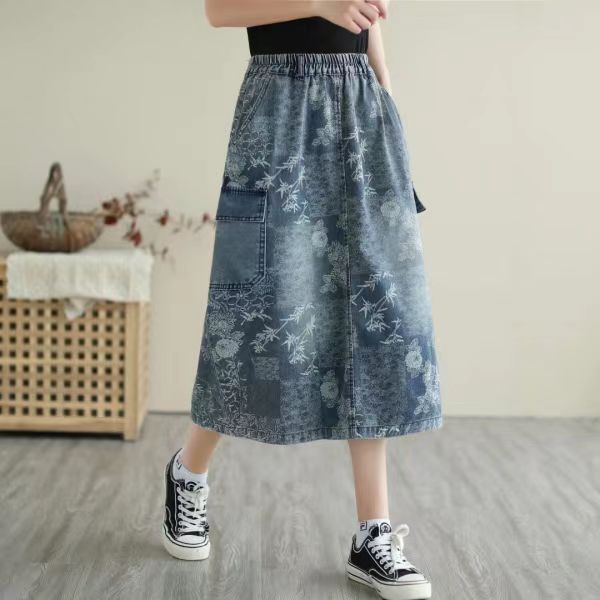 Vintage printed denim skirt with big pockets