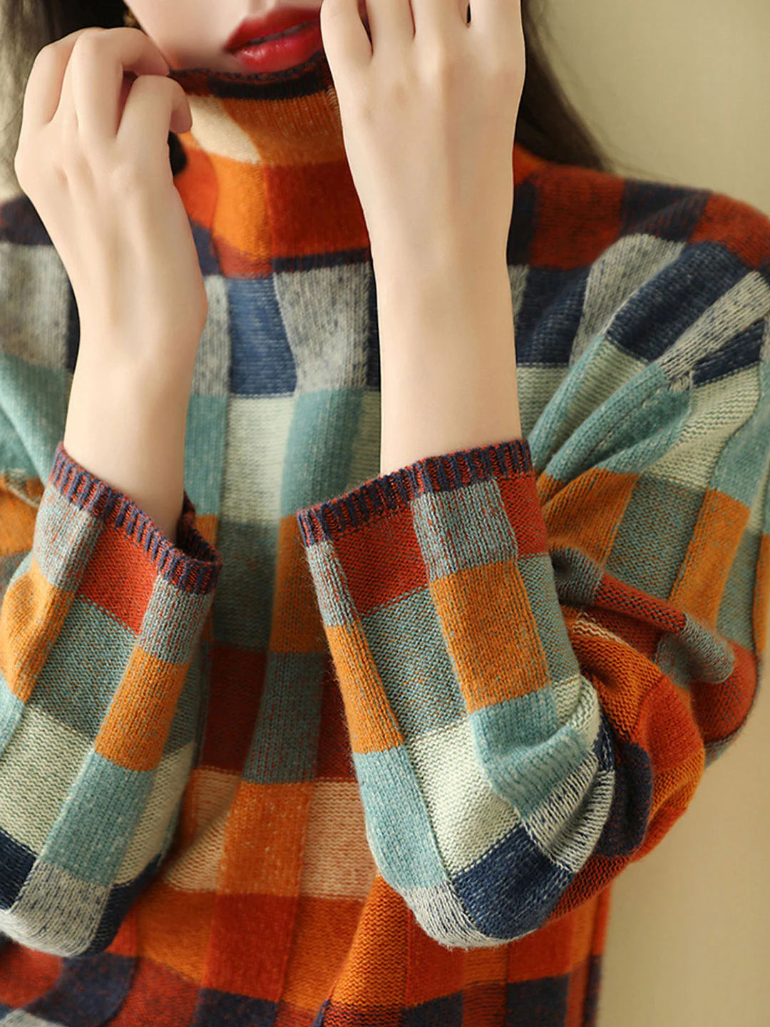 Loose high neck checkered knit sweater