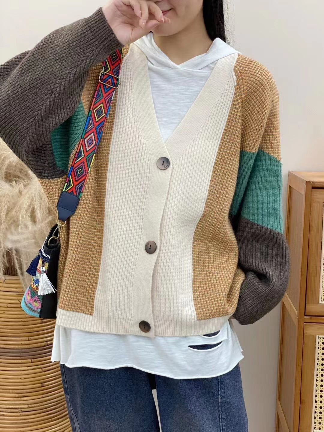 Colorblocked Knit V-Neck Button Cardigan