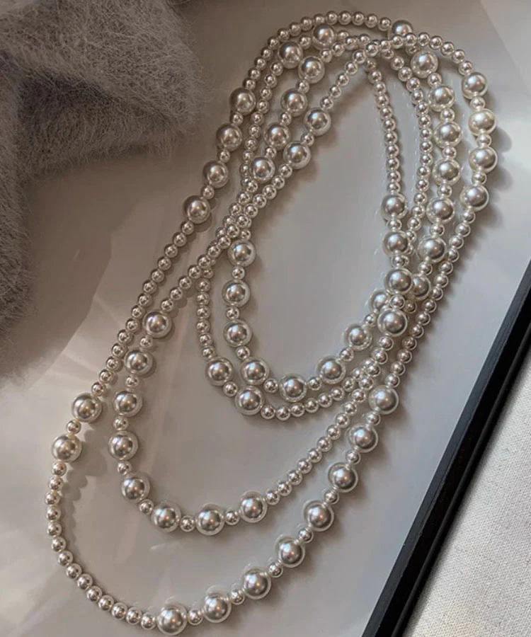Simple pearl engraved bead necklace