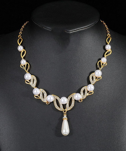 Elegant Gold Alloy Pearl Zirconia Pendant Necklace