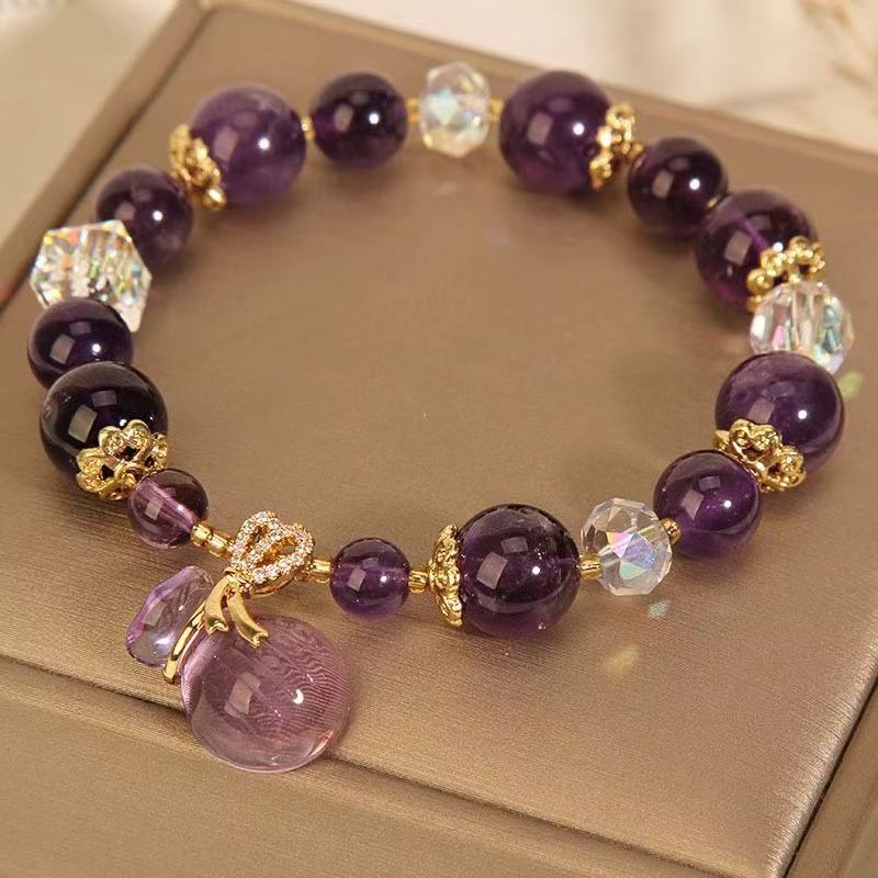 Women's Purple Crystal Necklace Symbolizes Calming Tension