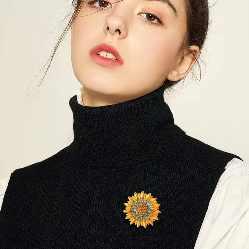 Elegant Sunflower Brooch with Diamonds Accessory