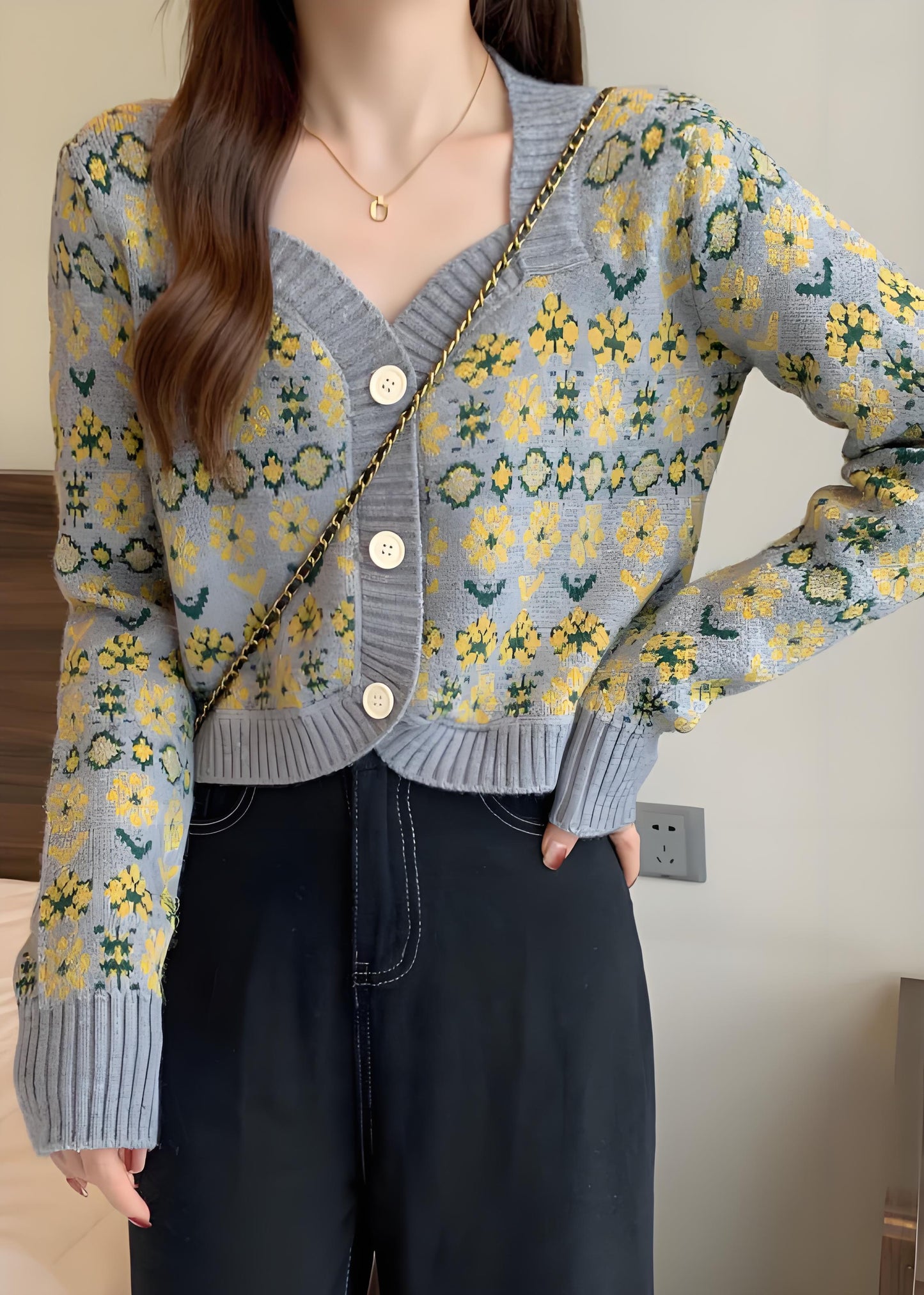Women's Original Purple V-Neck Button Printed Knit Short Cardigan Spring