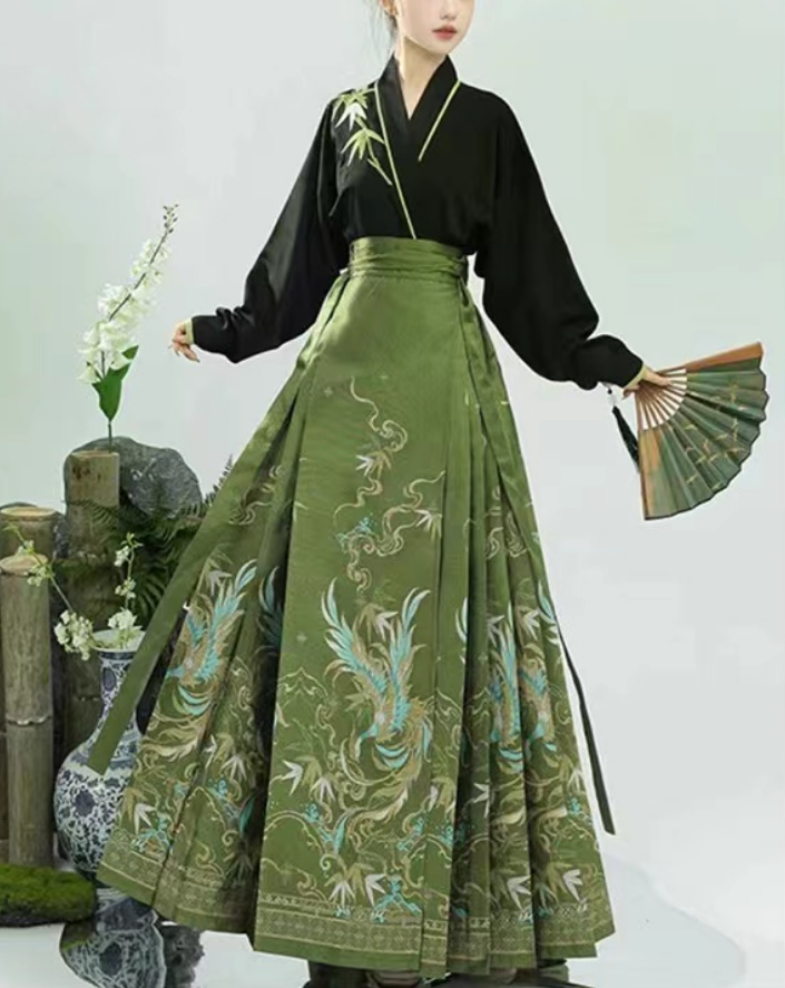 Italian Women's Pleated Printed Green Strappy Skirt