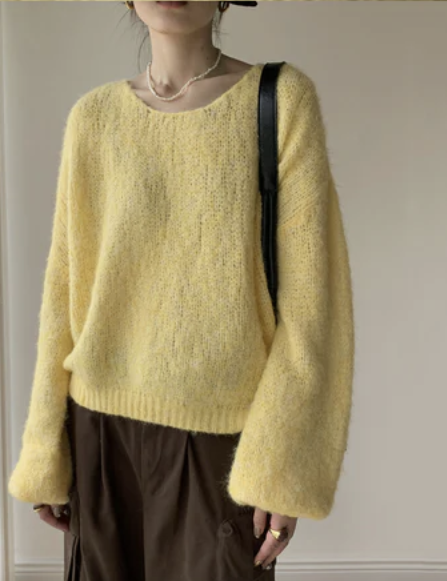 Simple V-neck cosy cotton jumper