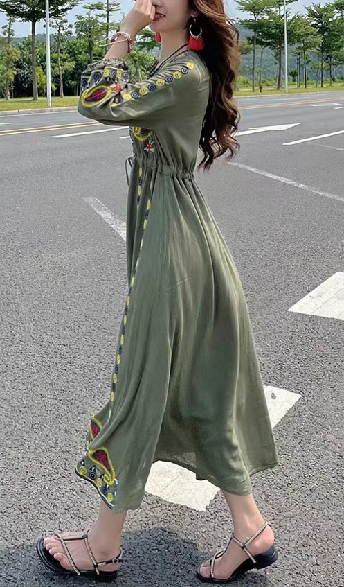 Bohemian V-Neck Embroidered Cashew Long Sleeve Dress